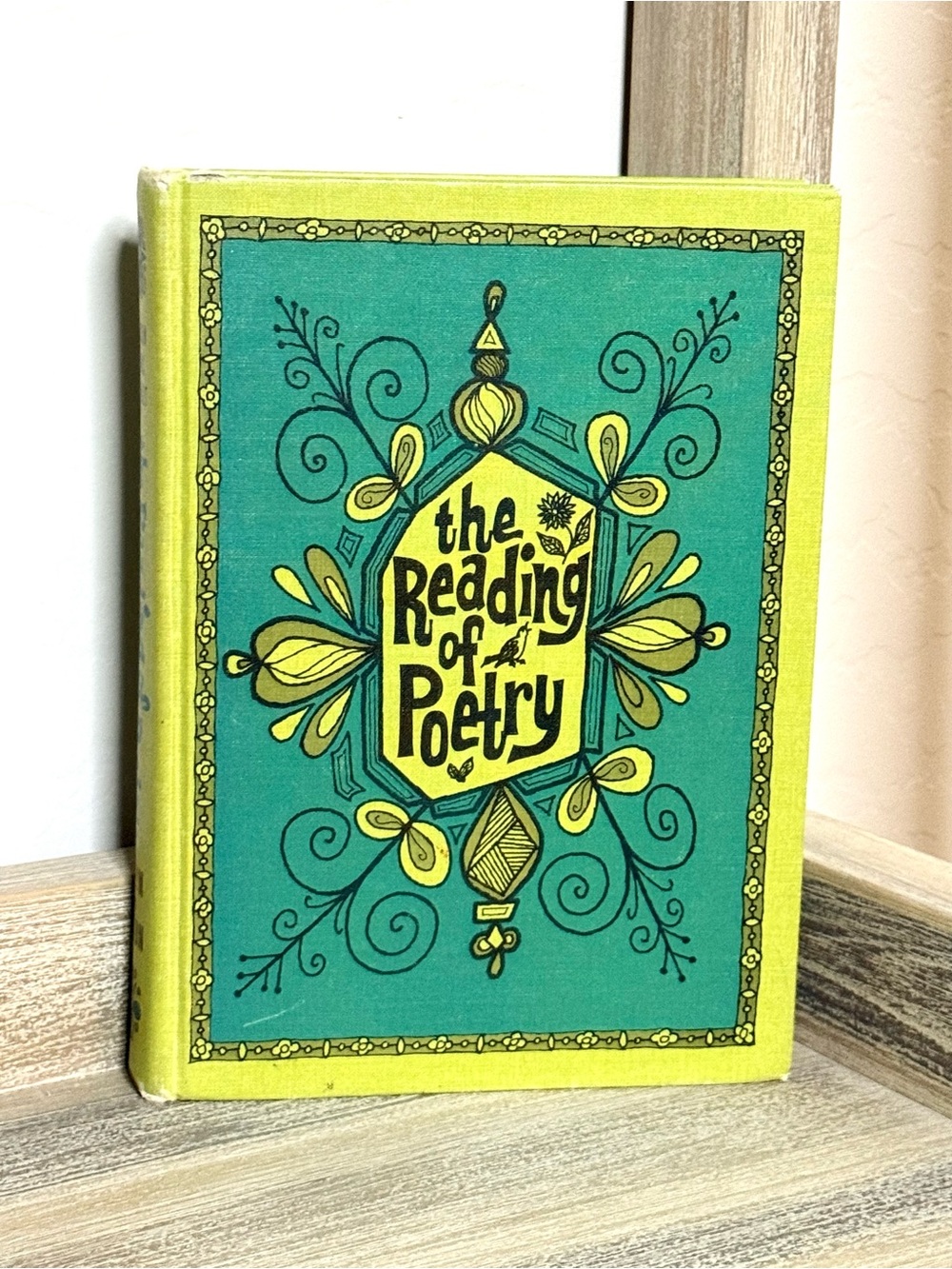 Vintage 1966 The Reading of Poetry hardcover book